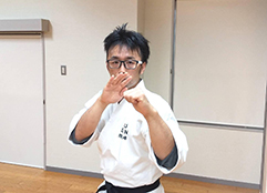 宮内 朋 TOMO MIYAUCHI