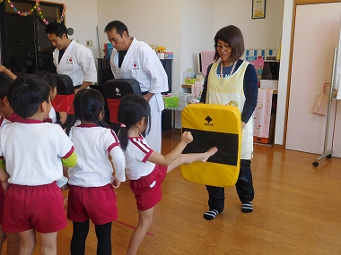 福角保育園空手体験会（2016年11月7日）