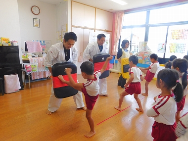 福角保育園空手体験会（2016年11月7日）