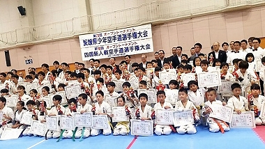 正道会館愛媛県少年空手道選手権大会（2016年10月9日）